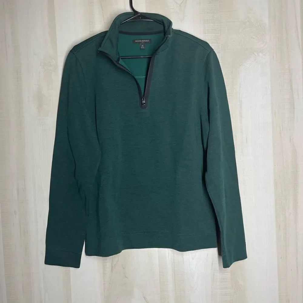 Banana‎ Republic forest Hunter green long sleeve pullover, size medium